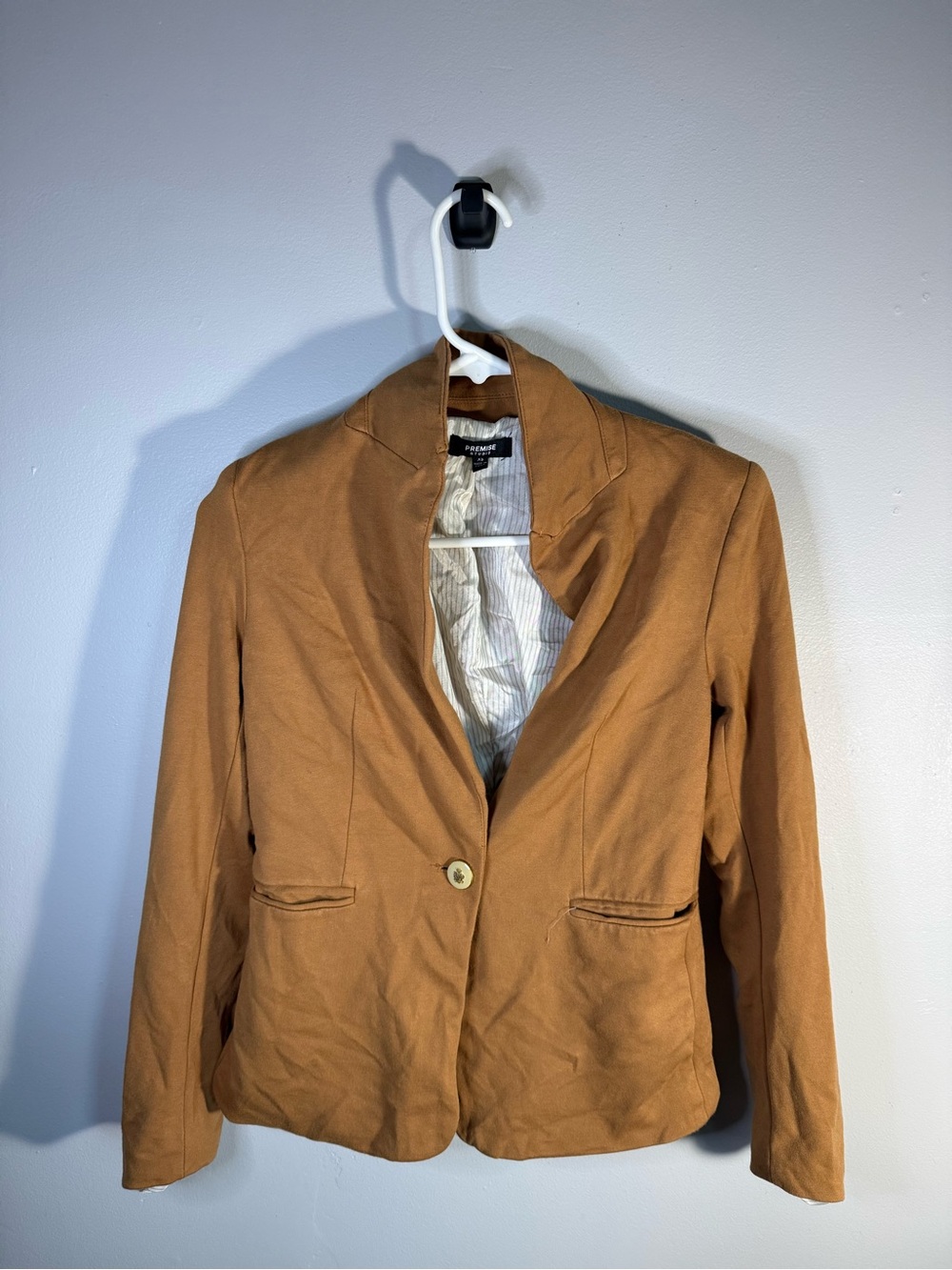 Premise Women's Single-Button Blazer in Camel